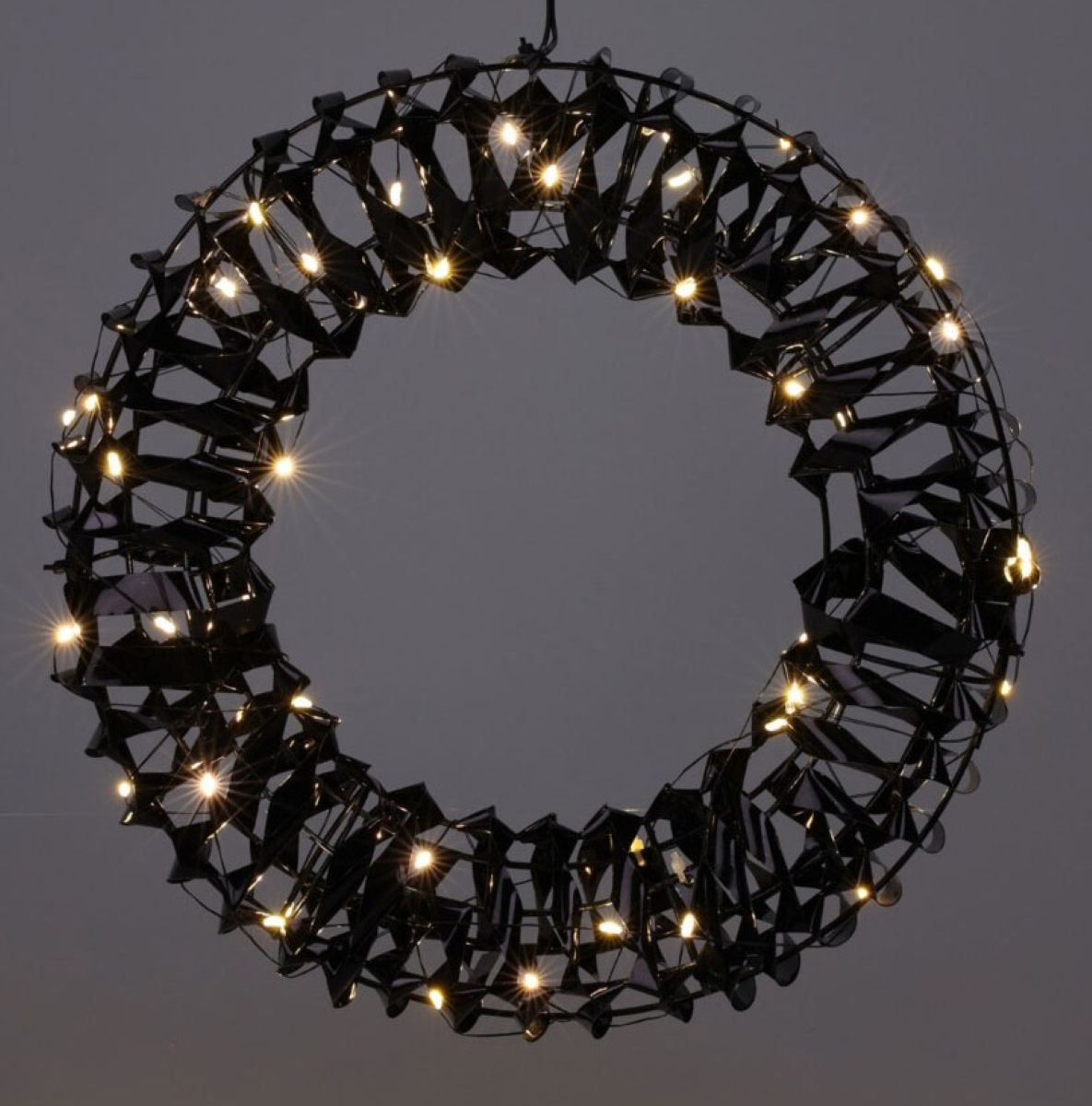 Verlichte Krans - Zwart - 30 Cm - 50 Led - Afanaya